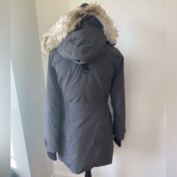 ARITZIA Bancroft Parka in gray size medium - Picture 3 of 6